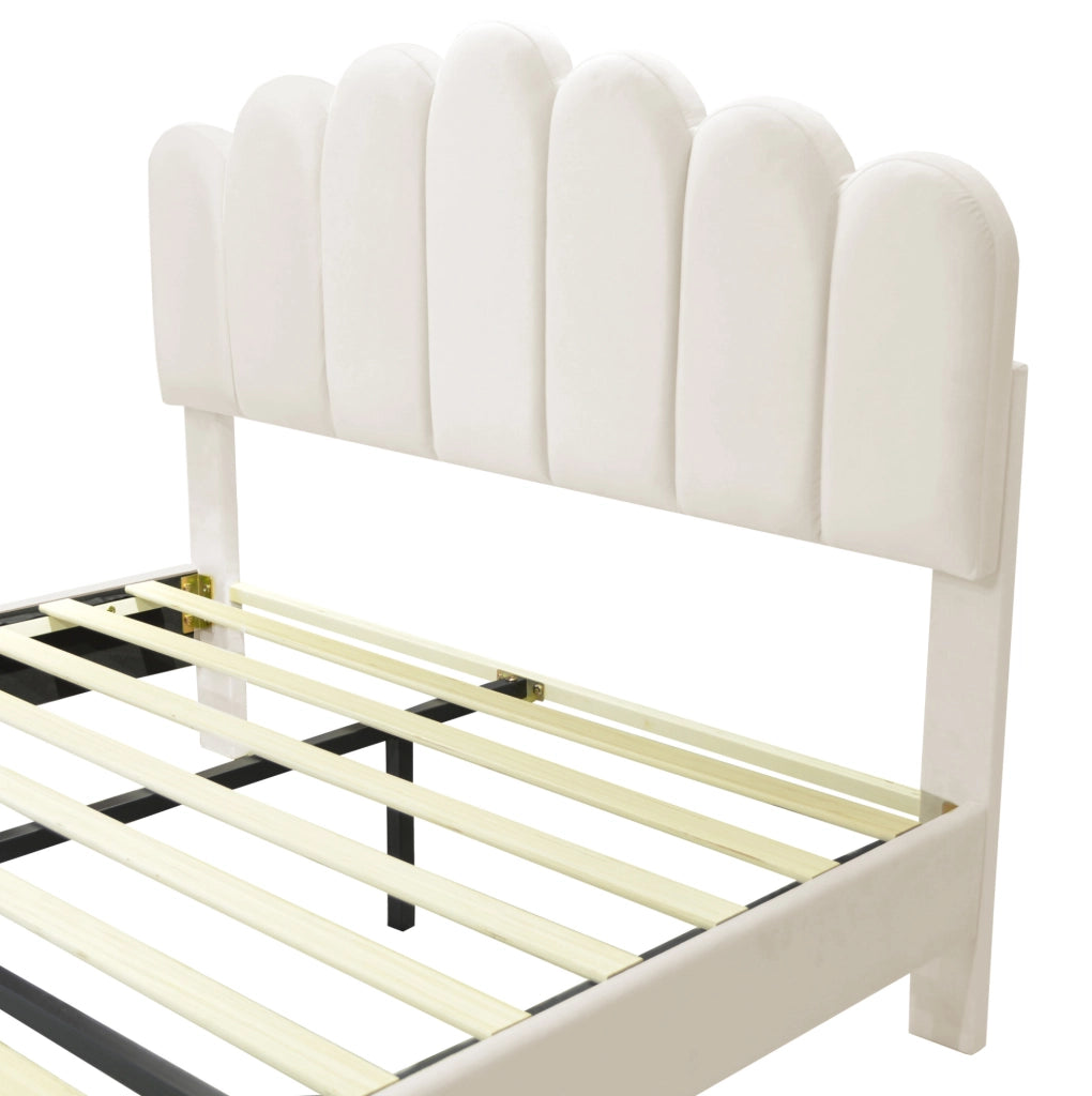 Letto matrimoniale imbottito beige 140x200 cm con testiera regolabile e rete a doghe