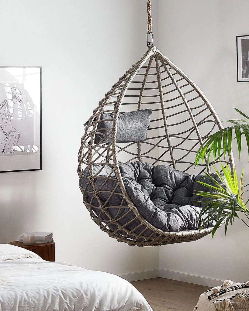 Sedia sospesa poltrona pensile in rattan grigio con struttura in metallo a forma di cestino per interni ed esterni Boho