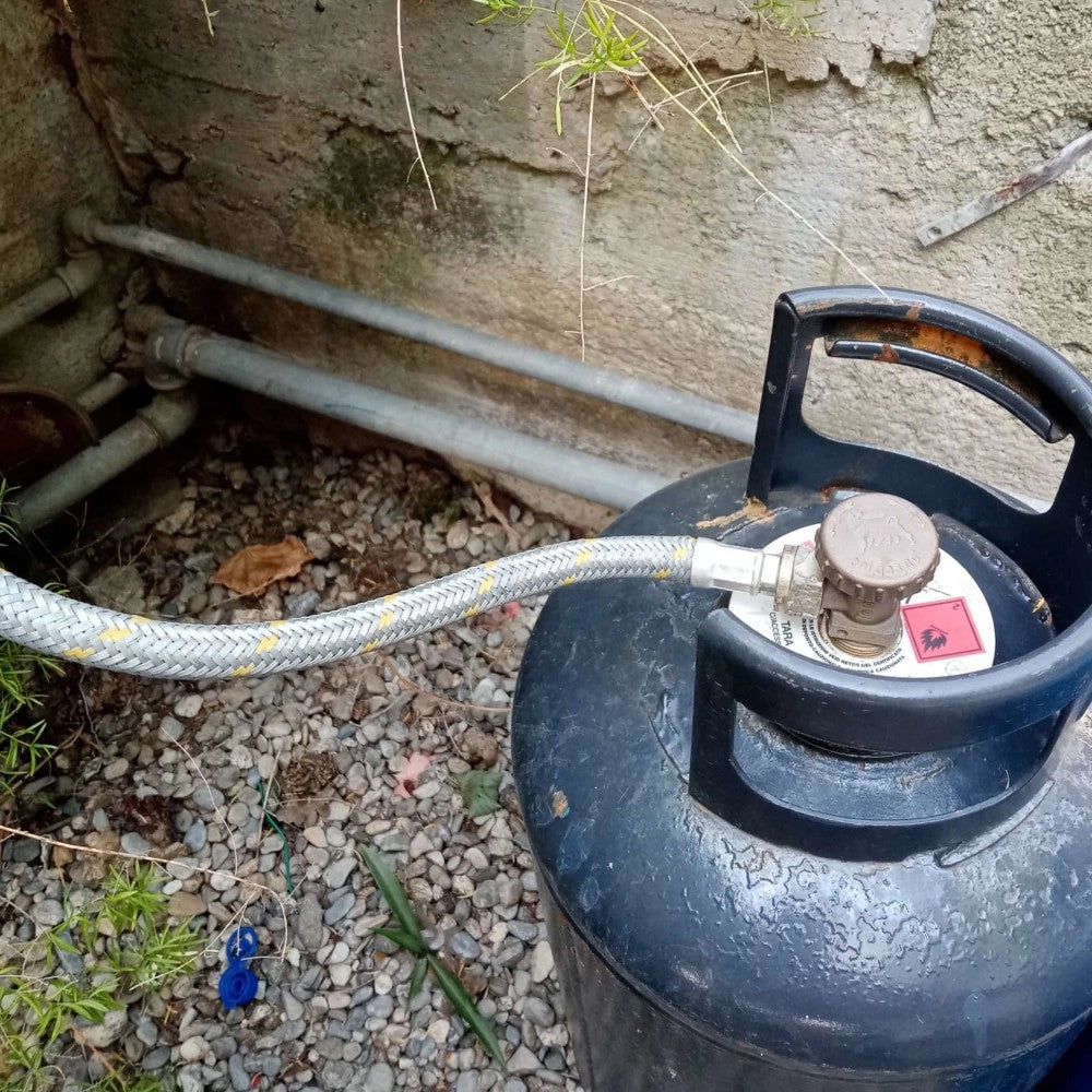 Flessibile gas da 1/2 x 70cm per bombola attacco femmina femmina - 2 guarnizioni incluse