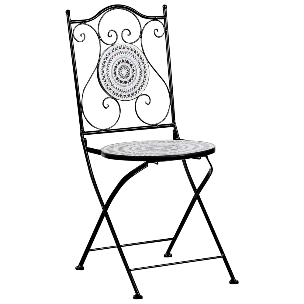 Set da balcone con tavolo e sedie pieghevoli in metallo e piastrelle in ceramica bianca e nera