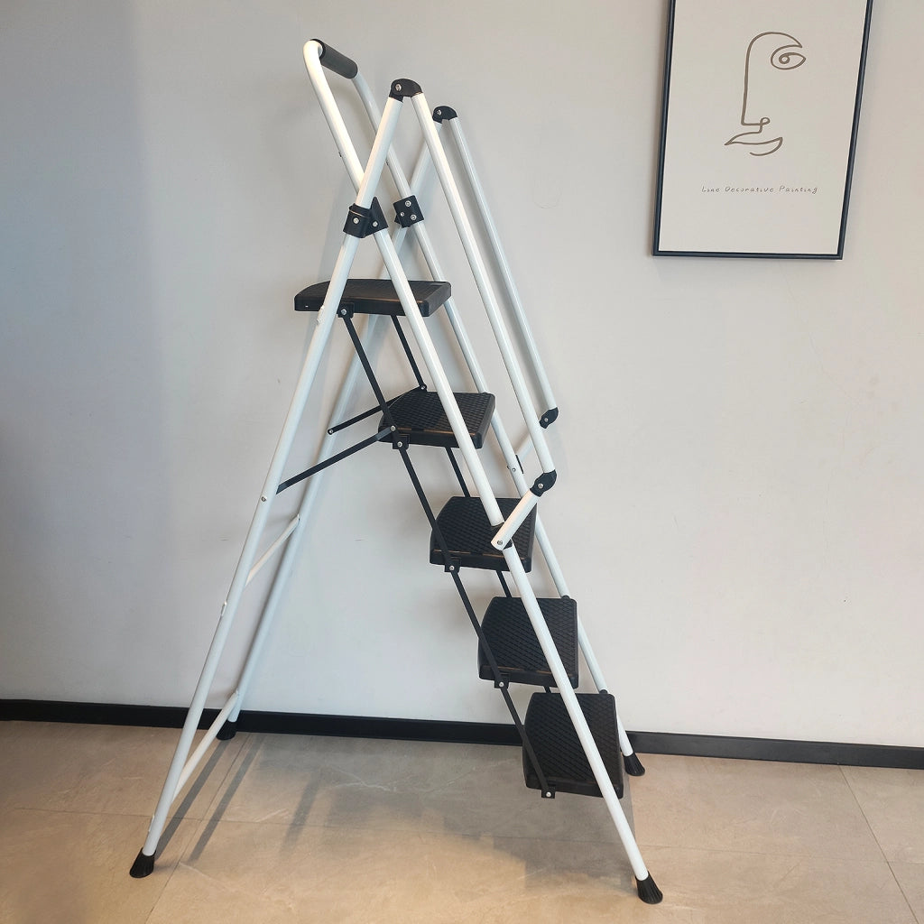 Scala Pieghevole 5 Gradini Bianco Nero in Acciaio Q235 con Pedane Larghe Antiscivolo e Maniglia