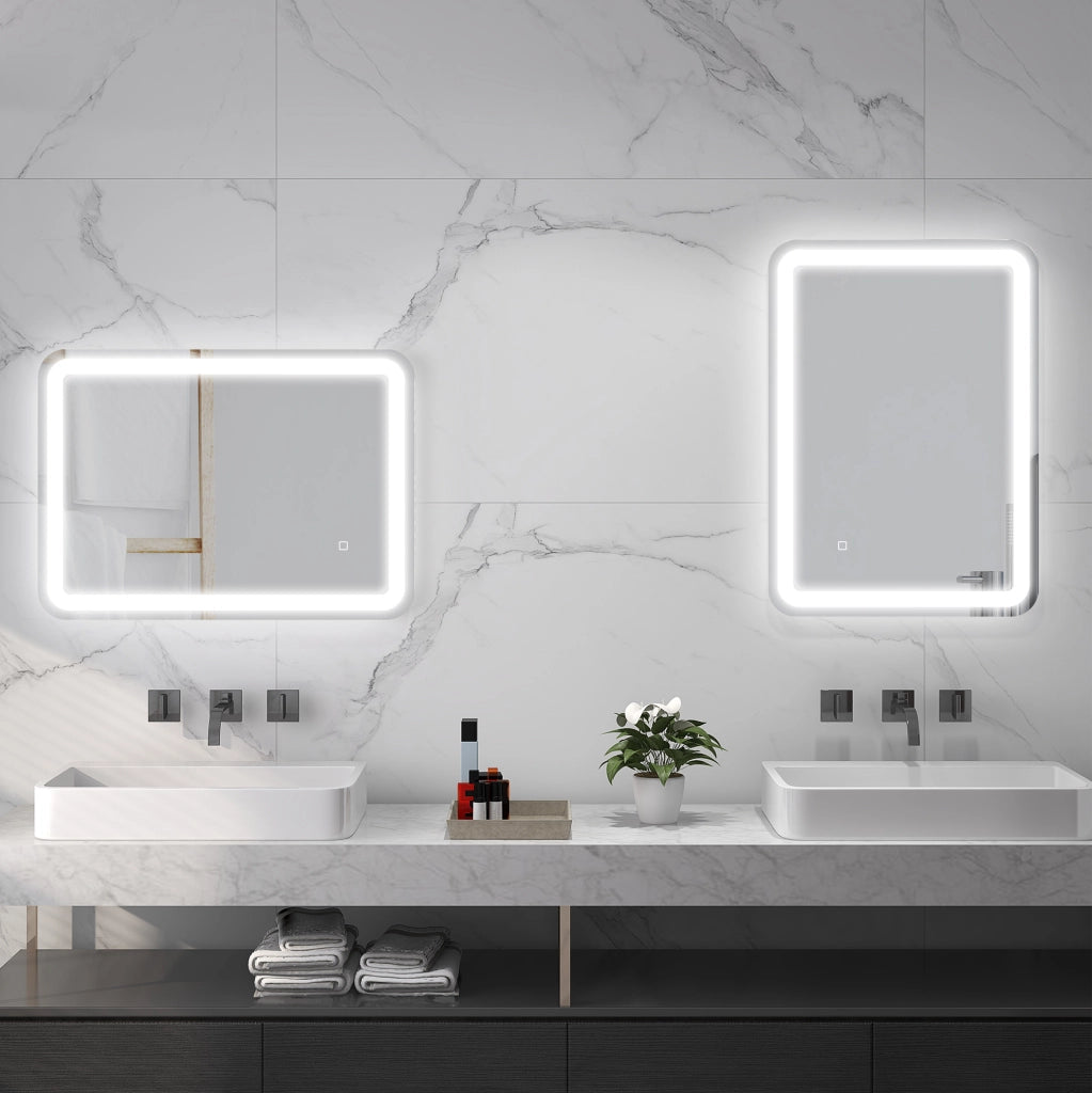 Specchio da bagno LED 50 x 70 cm con comando tattile e antiappannamento