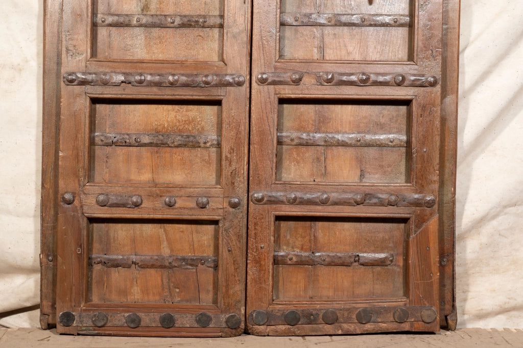 Biscottini Porta portone in legno massello e ferro da interno o da esterno vecchia e antica medievale scorrevole