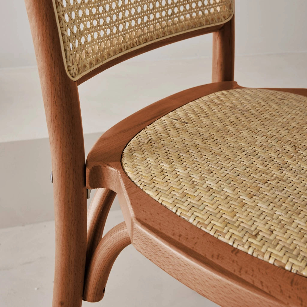 Set di 2 sedie vintage in legno e rattan, noce