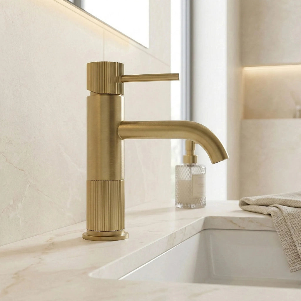 Rubinetto Da Bagno Rea Lungo Stripe Brush Gold Low
