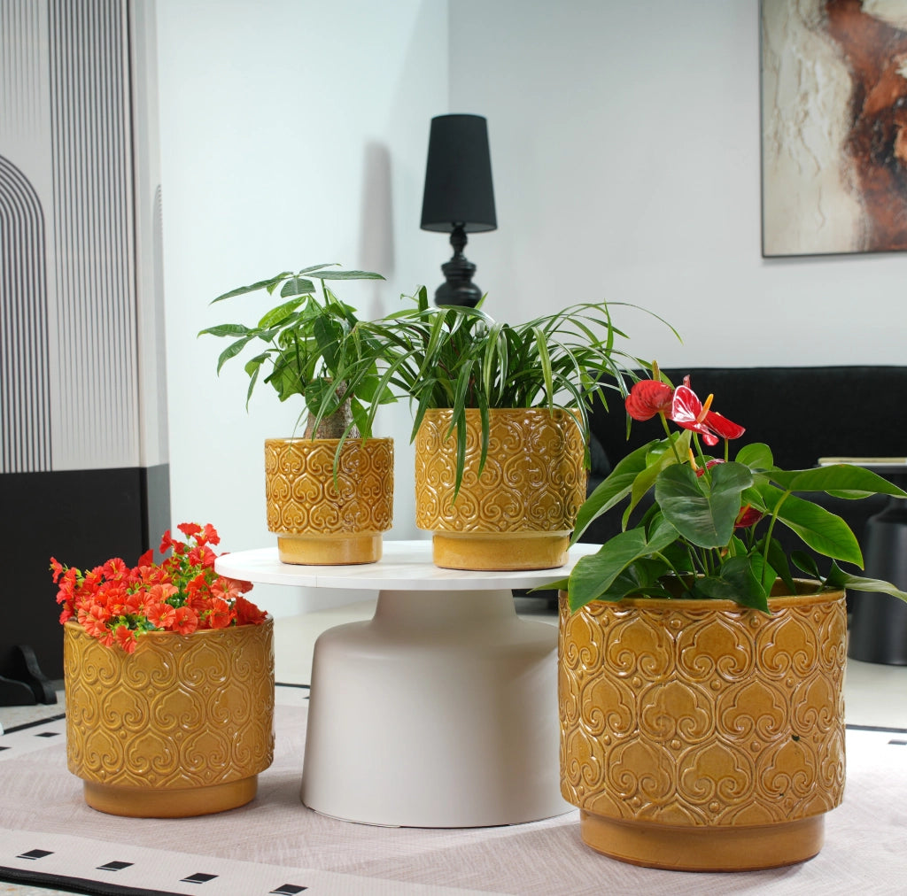 Set 4 vasi per piante ULEVR in ceramica gialla con rilievo a cuore, ? 38/31,5/24/19 cm