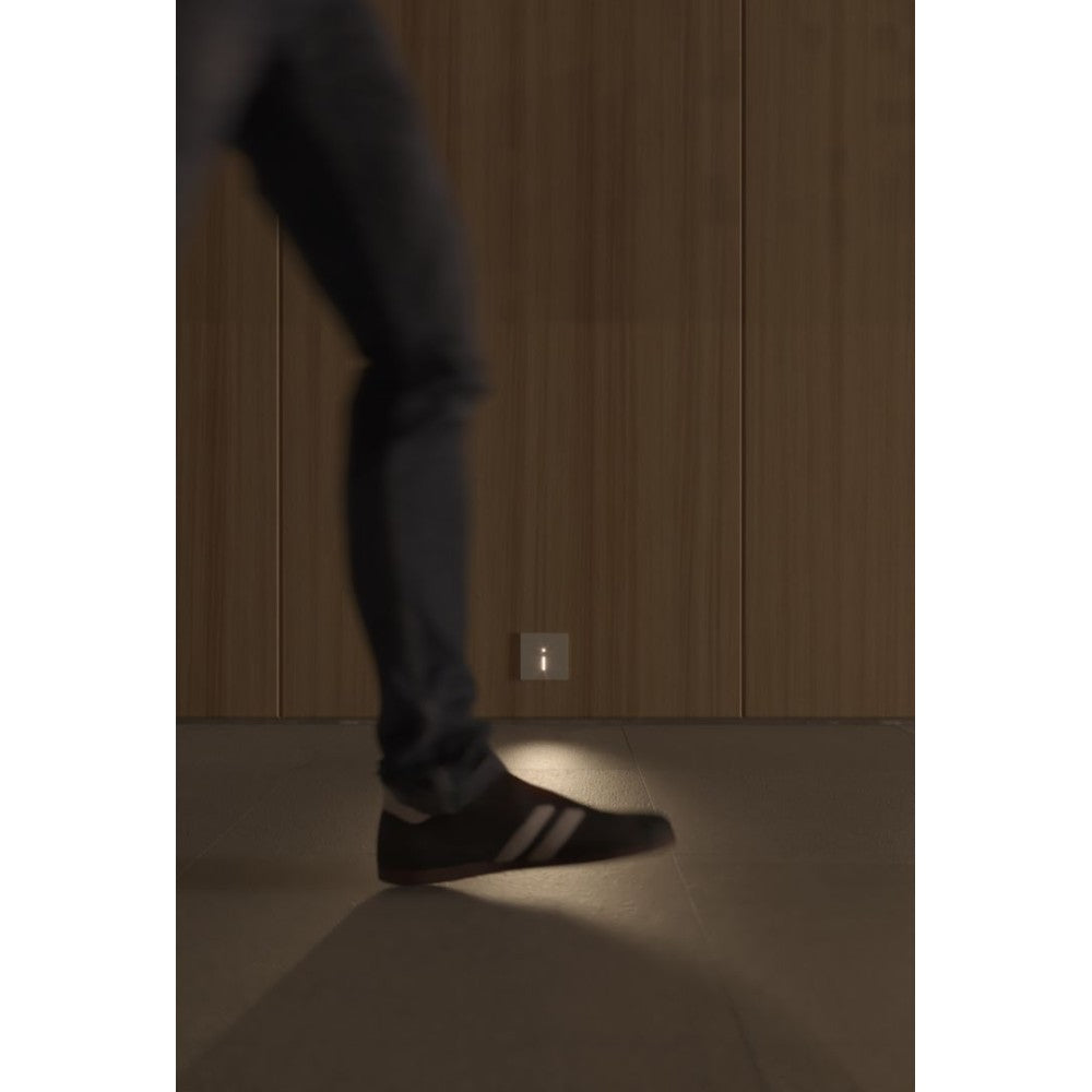 Beneito & Faure - Luce da incasso segnapasso LED Lao 1,5W - Sensore presenza e crepuscolare 2700K/3200K/4000K - Bianco e Nero