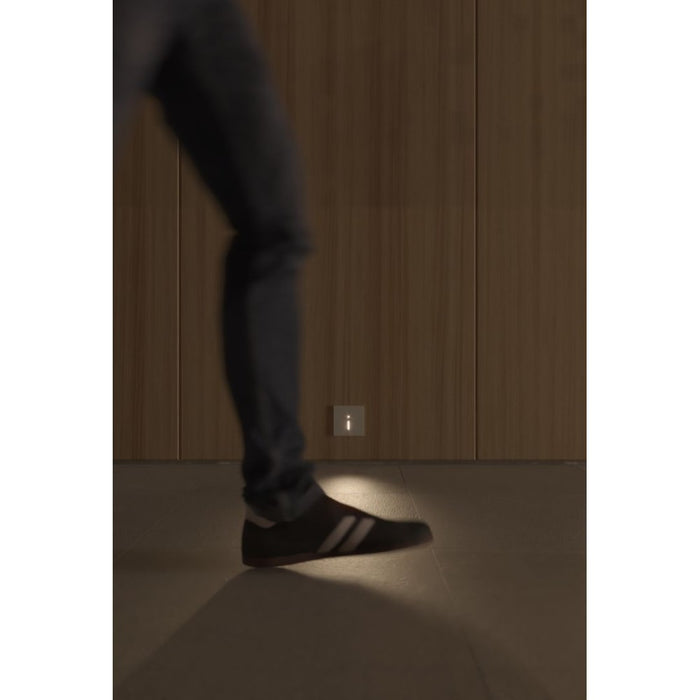 Beneito & Faure - Luce da incasso segnapasso LED Lao 1,5W - Sensore presenza e crepuscolare 2700K/3200K/4000K - Bianco e Nero