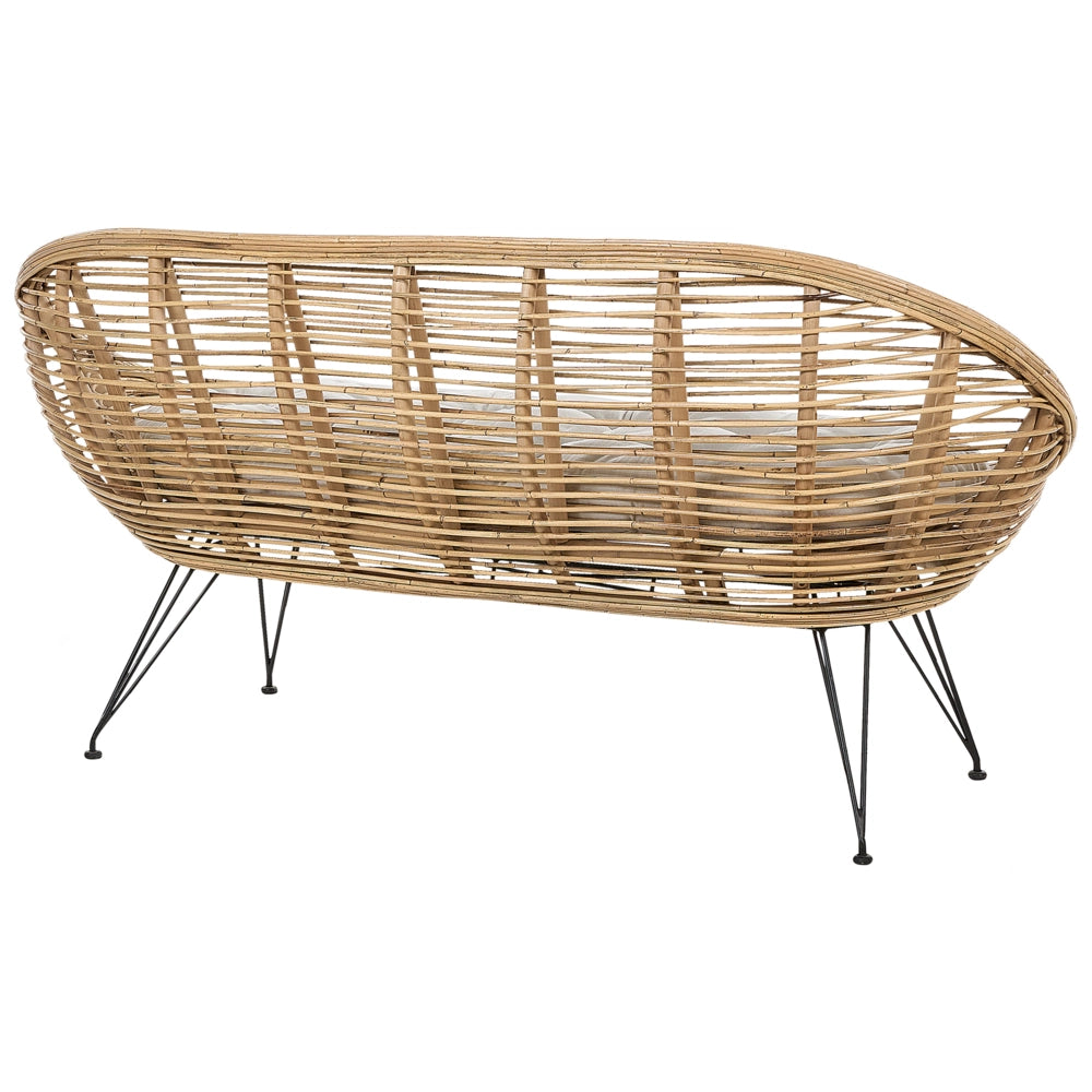 Set di divani a 4 posti in rattan naturale beige chiaro con cuscini in cotone per interni e per esterni in stile bohémien per il giardino e il balcone.