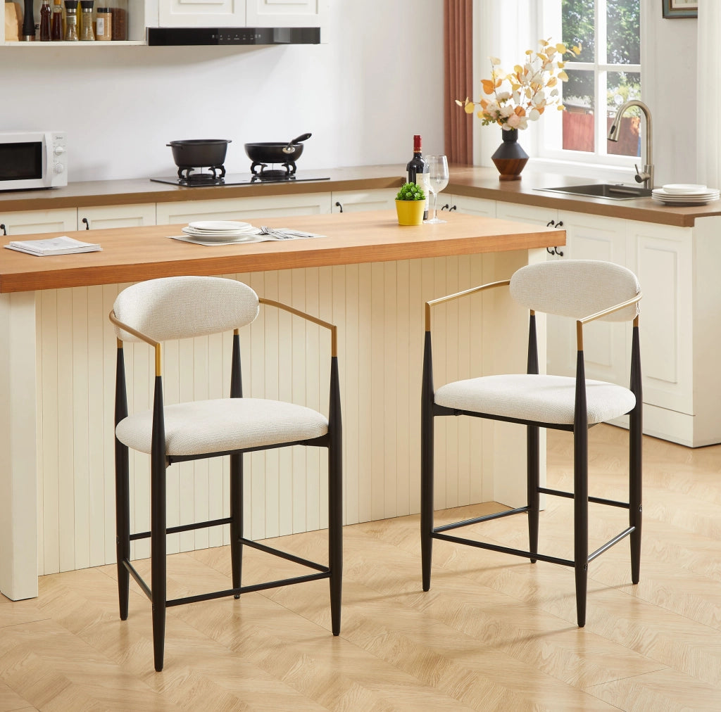 Set di 2 sgabelli da bar con braccioli; tessuto beige e struttura in metallo nero e oro