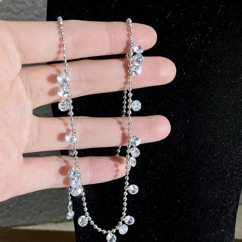 Collana con gypsophila e diamanti fatta a mano, regalo di Natale o di compleanno.