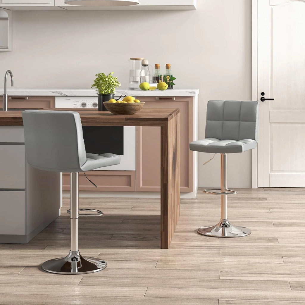 Sgabello Regolabile in Altezza in Ecopelle, Sgabello Cucina Girevole a 360° con Poggiapiedi e Base Metallica Antiscivolo, Sedia Portata 150 kg per Sala da Pranzo e Penisola Cucina (Grigio,2)