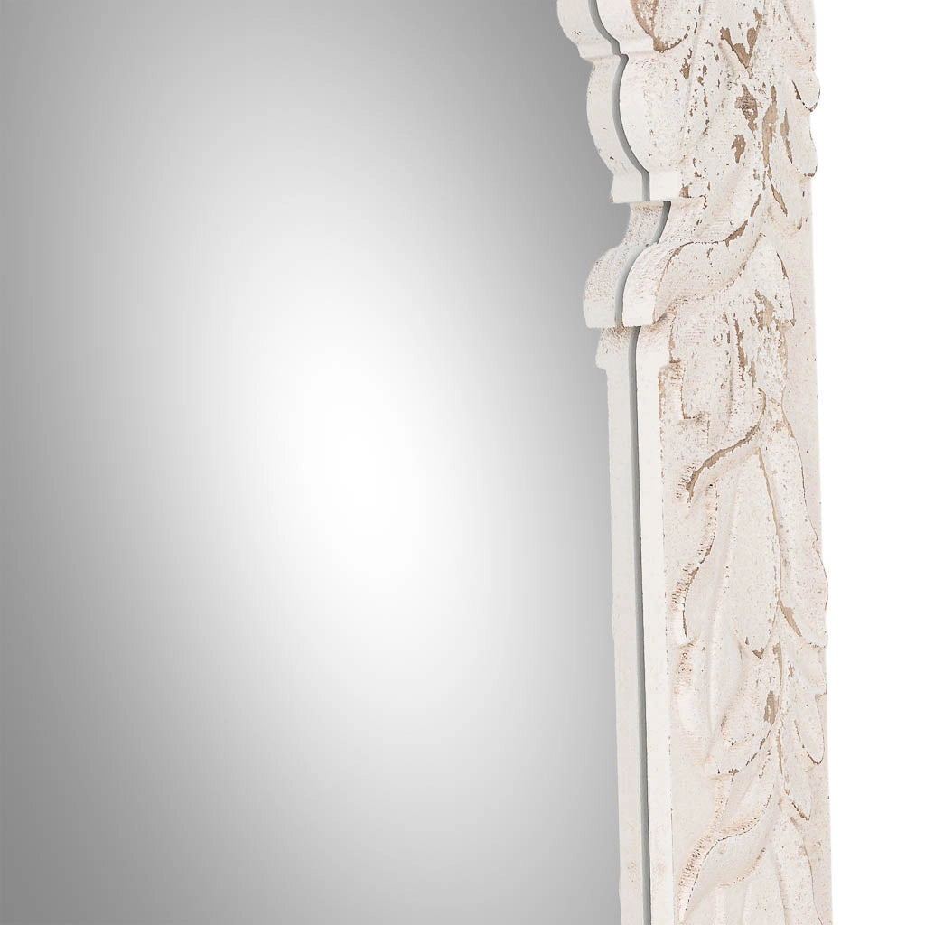 Specchio in legno bianco, 65,5x2,5x154 cm (altezza)