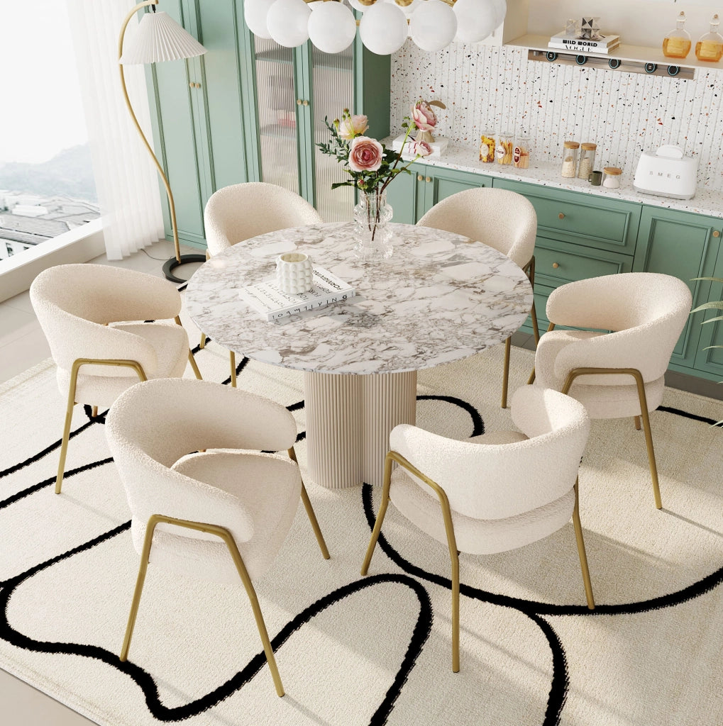 Sedia da pranzo moderna in velluto bianco con gambe dorate, design elegante