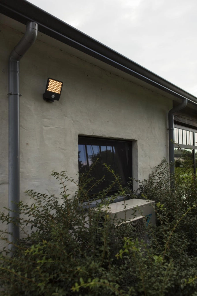 Applique esterna LED 24W PIR grigio scuro IP54 Lutec