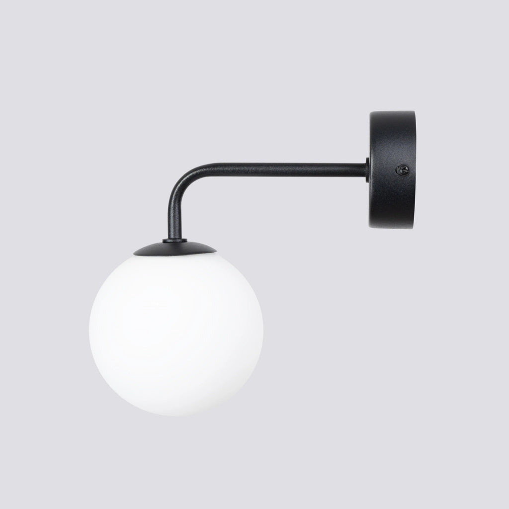 Applique nera metallo vetro sfera bianca G9 KOSMOS