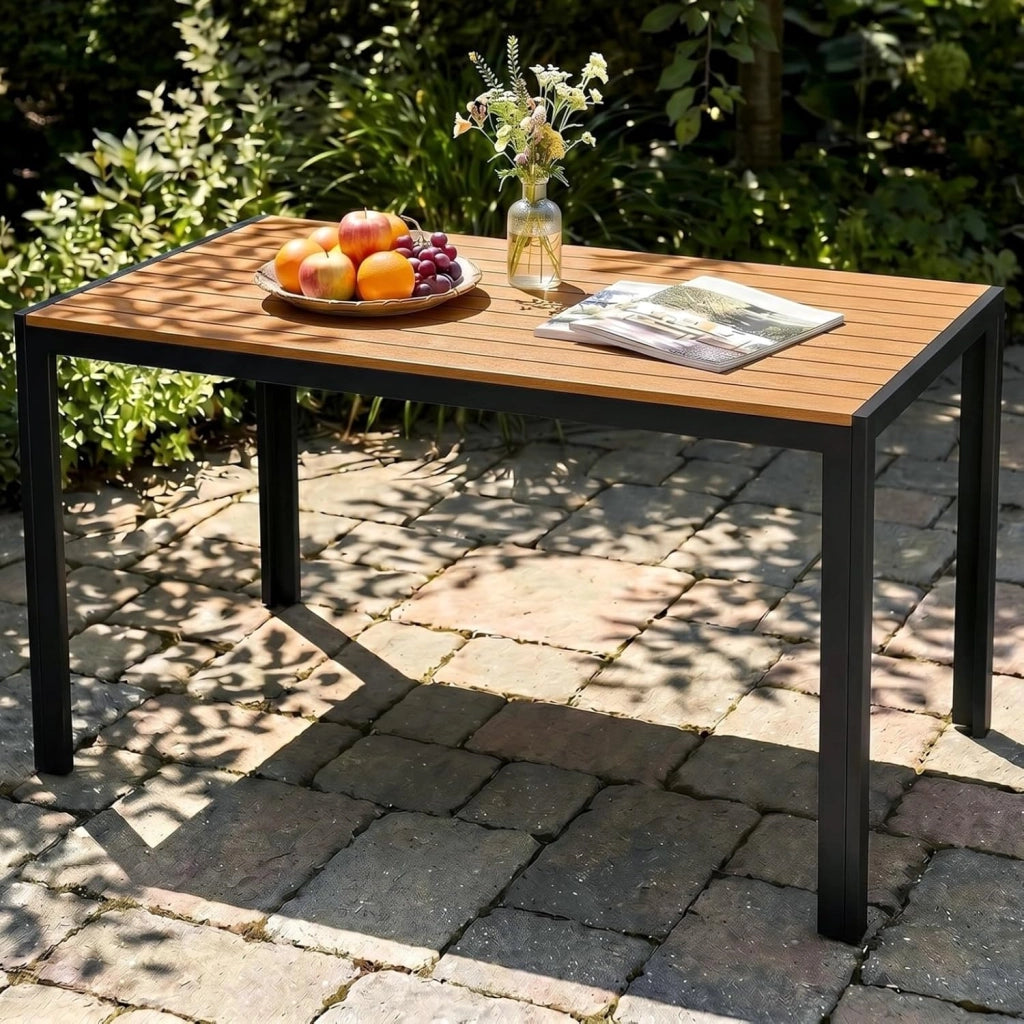 Tavolo da Giardino Moderno in WPC 110 x 70 cm, Tavolo da Pranzo per Esterno per 4-6 Persone, Tavolo da Balcone Salvaspazio in Alluminio, Design Effetto Legno,Marrone Teak