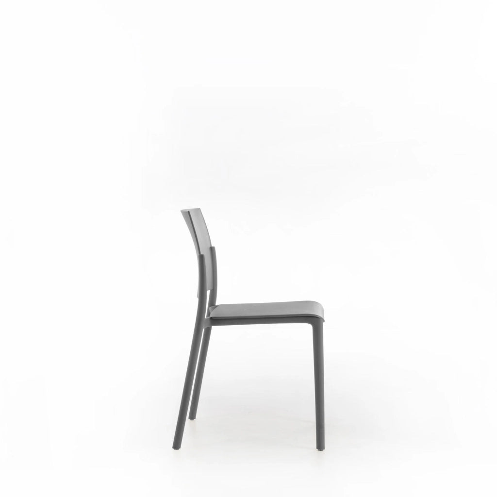 Sedia Venus in Polipropilene Grigio Chiaro, Design Moderno e Minimalista, Impilabile, Struttura Robusta per Interni - Om/405/GC