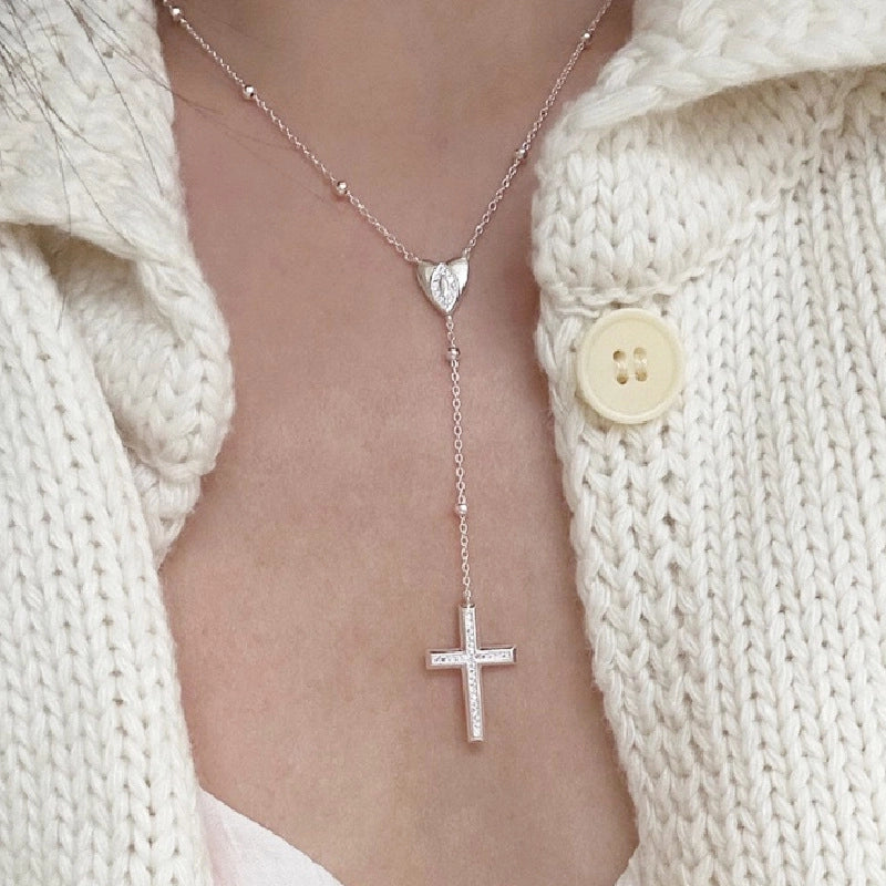 Collana con ciondolo a forma di cuore e croce in zirconi cubici micro-dipinti