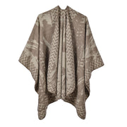 Elegante scialle/mantella oversize, spesso e caldo in cashmere con spacchi