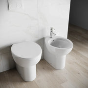 Sanitari filomuro in ceramica bianco lucido: vaso bidet e copriwc soft-close | Doha