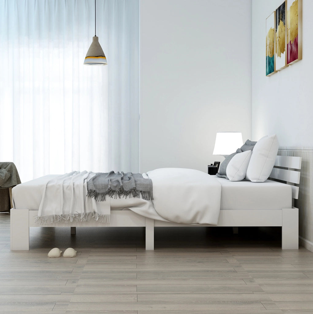 Letto matrimoniale 140x200 cm con rete a doghe; spazio sotto il letto; legno bianco (Senza materasso)