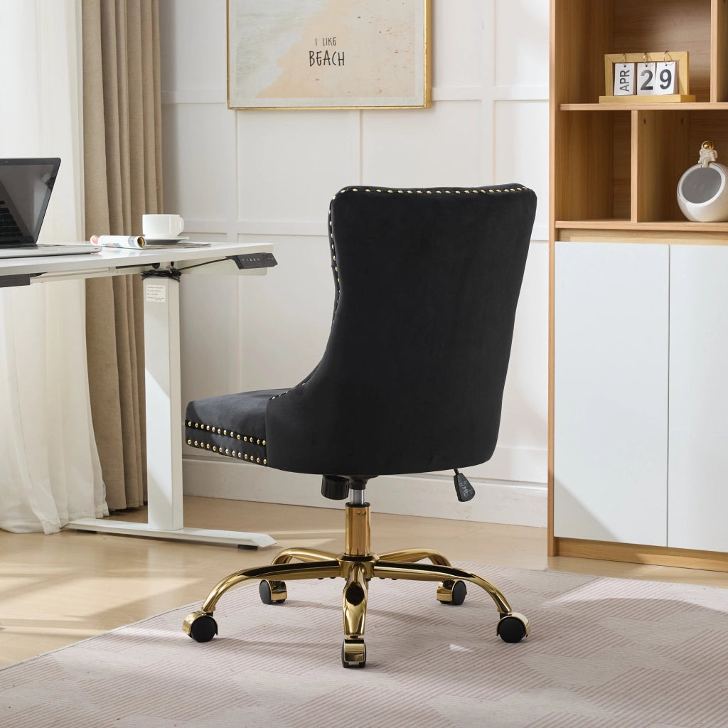 Chaise de bureau in velluto con seduta ampia, schienale capitonné e base in metallo dorato per comfort prolungato nero