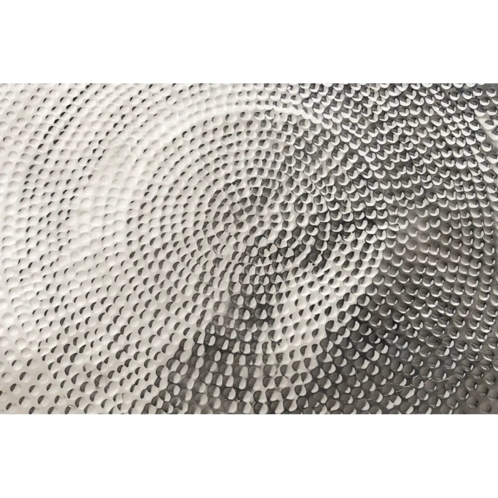 Tavolino basso TRIANE argentato 80 cm – Design in alluminio martellato lucido