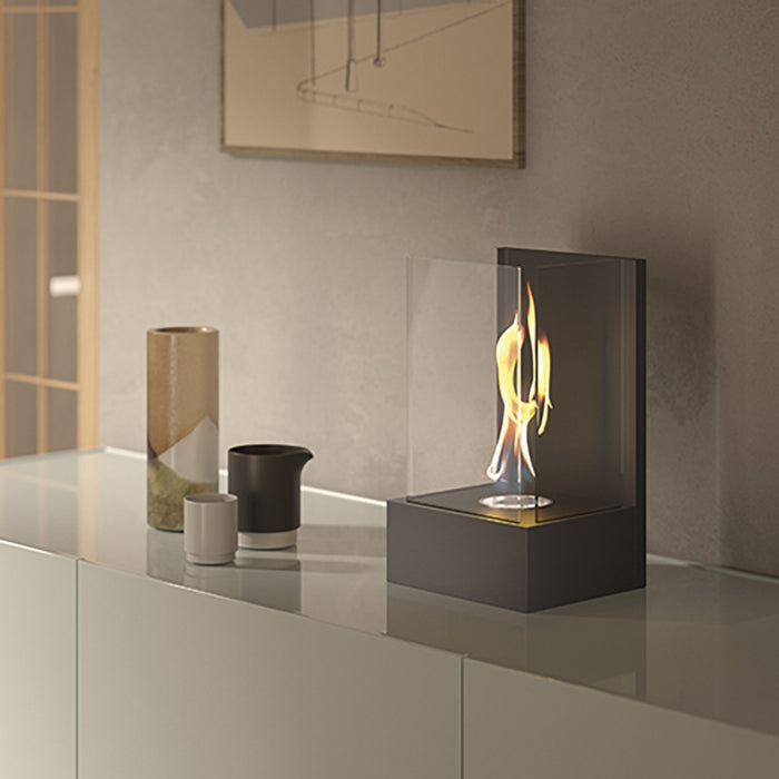 Biocamino parete / tavolo Altea Nero 0,8 kW – 3 vetri protezione, fiamma a spirale, struttura acciaio – Tecno Air System