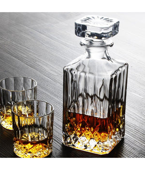 Bottiglia Vintage Per Liquore Wiskey Cognac Scotch In Vetro Con Tappo 9x23cm         