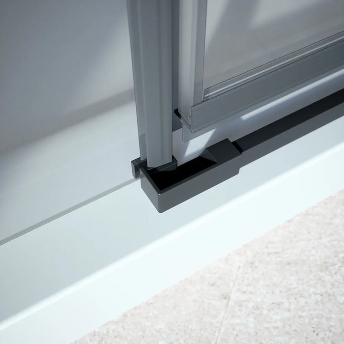 Box doccia 70x70 cm con apertura a battente lato sinistro con cerniere e parete fissa, profili nero opaco e vetro 8mm trasparente h195 | Fiji 