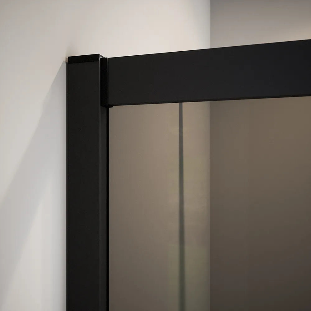 Box doccia 80x100 cm angolare scorrevole profili nero opaco vetro 6mm fumè h185 | Tonga