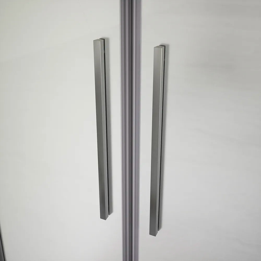 Box doccia 80x90cm con apertura saloon e parete fissa, profili cromati e vetro da 6mm opaco h195 | Elba