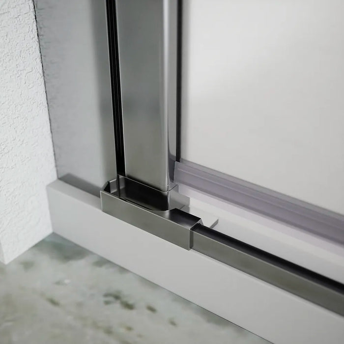 Box doccia 120x90cm con apertura saloon e parete fissa, profili cromati e vetro da 6mm opaco h195 | Elba