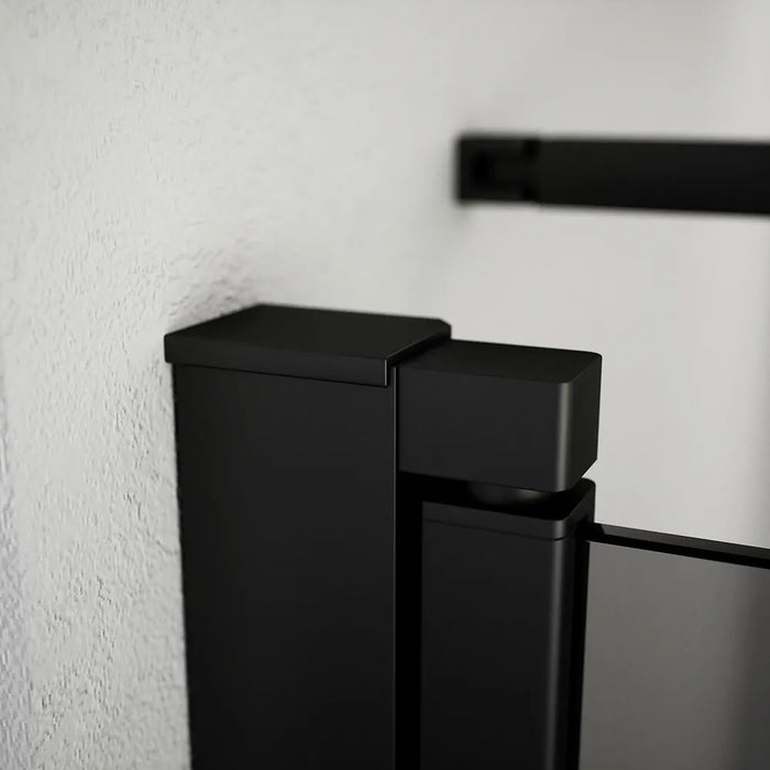 Box doccia 100x70cm con apertura saloon e parete fissa, profili nero opaco e vetro da 6mm fumè h195 | Elba