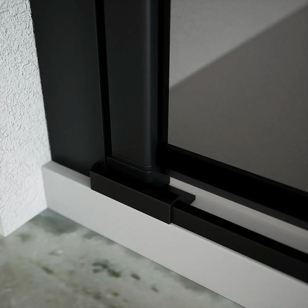 Box doccia 100x80cm con apertura saloon e parete fissa, profili nero opaco e vetro da 6mm fumè h195 | Elba