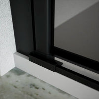 Box doccia 100x80cm con apertura saloon e parete fissa, profili nero opaco e vetro da 6mm fumè h195 | Elba