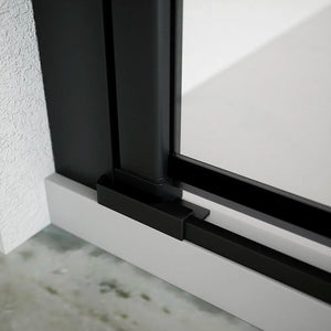 Box doccia 70x90cm con apertura saloon e parete fissa, profili nero opaco e vetro da 6mm trasparente h195 | Elba