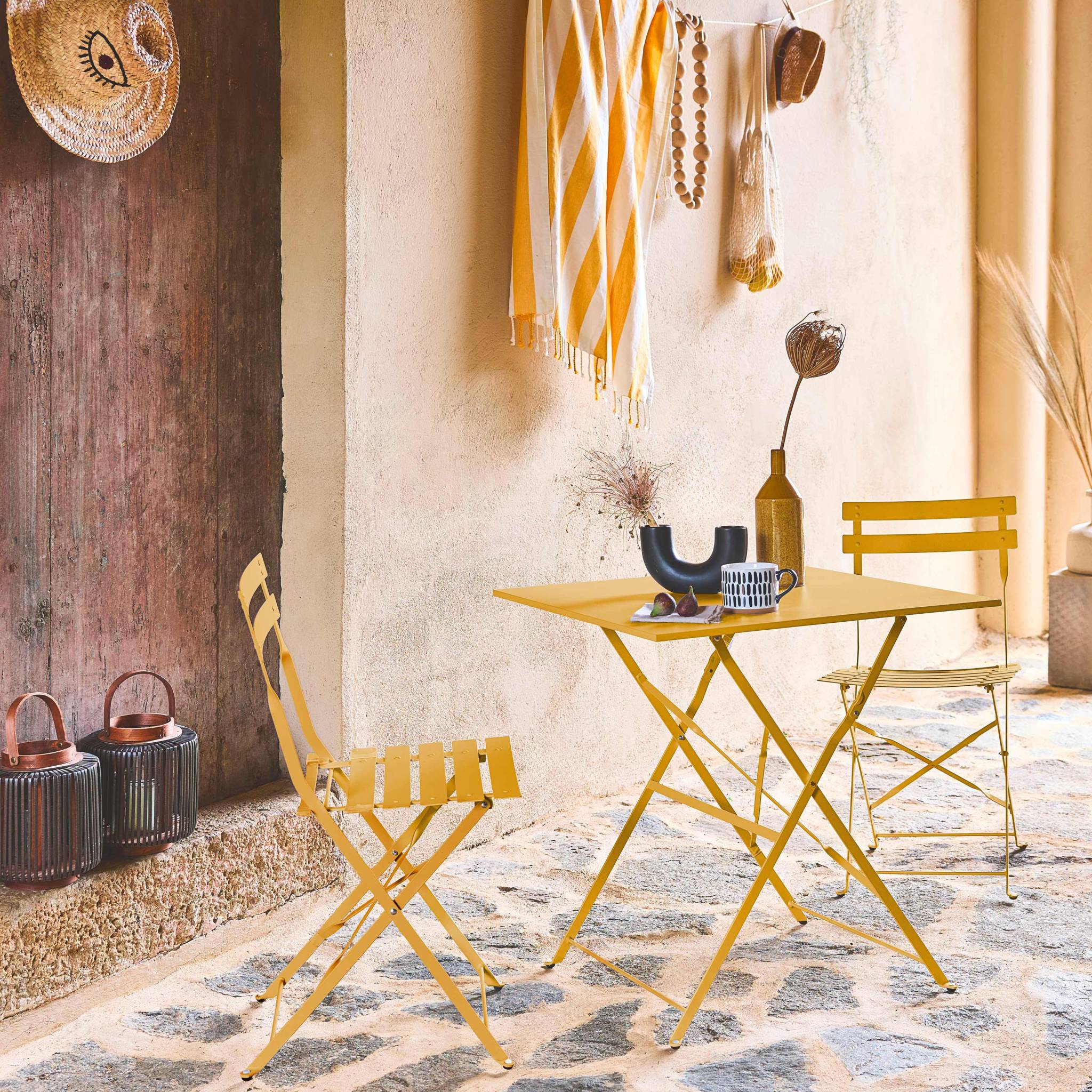 Tavolo da giardino pieghevole in metallo con 2 sedie, ocra