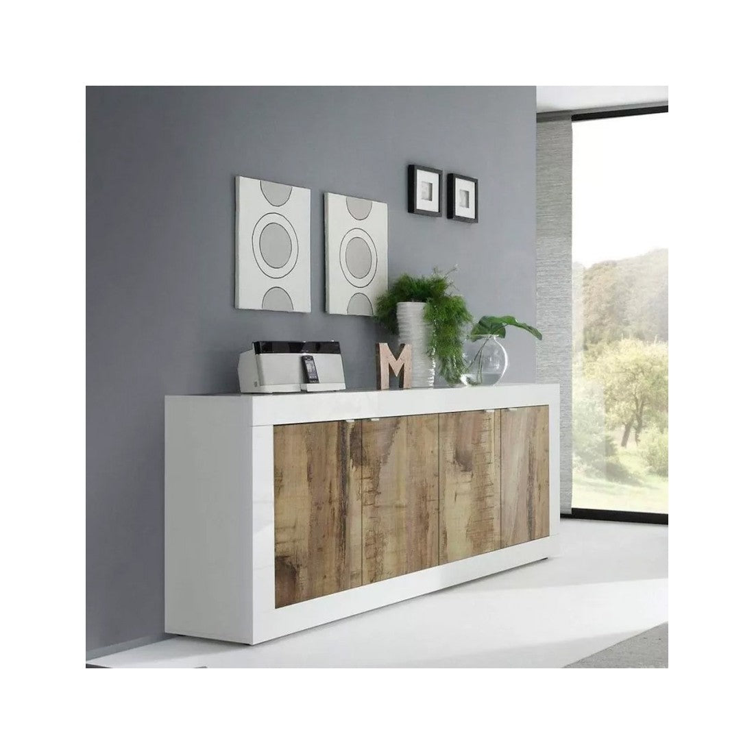 Credenza a 4 porte, collezione CISA, colori bianco e rovere chiaro, ideale per un soggiorno o una sala da pranzo moderna.