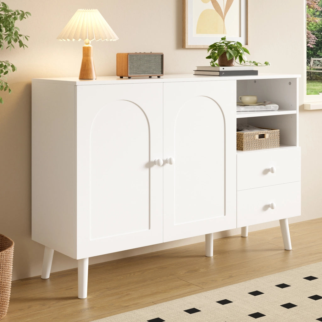Credenza sideboard bianca con ante curve, 2 cassetti, vani a giorno e gambe in legno