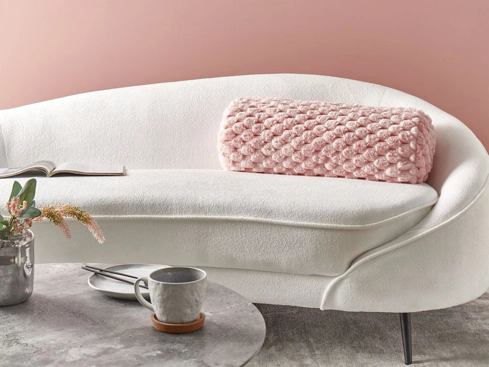 Cuscino decorativo in pelo sintetico di lana lungo a tinta unita rosa 22 x 60 cm stile elegante