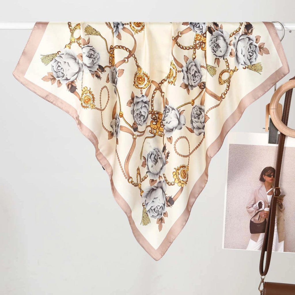 Eleganti e trendy sciarpe di seta da donna, realizzate in pura seta.