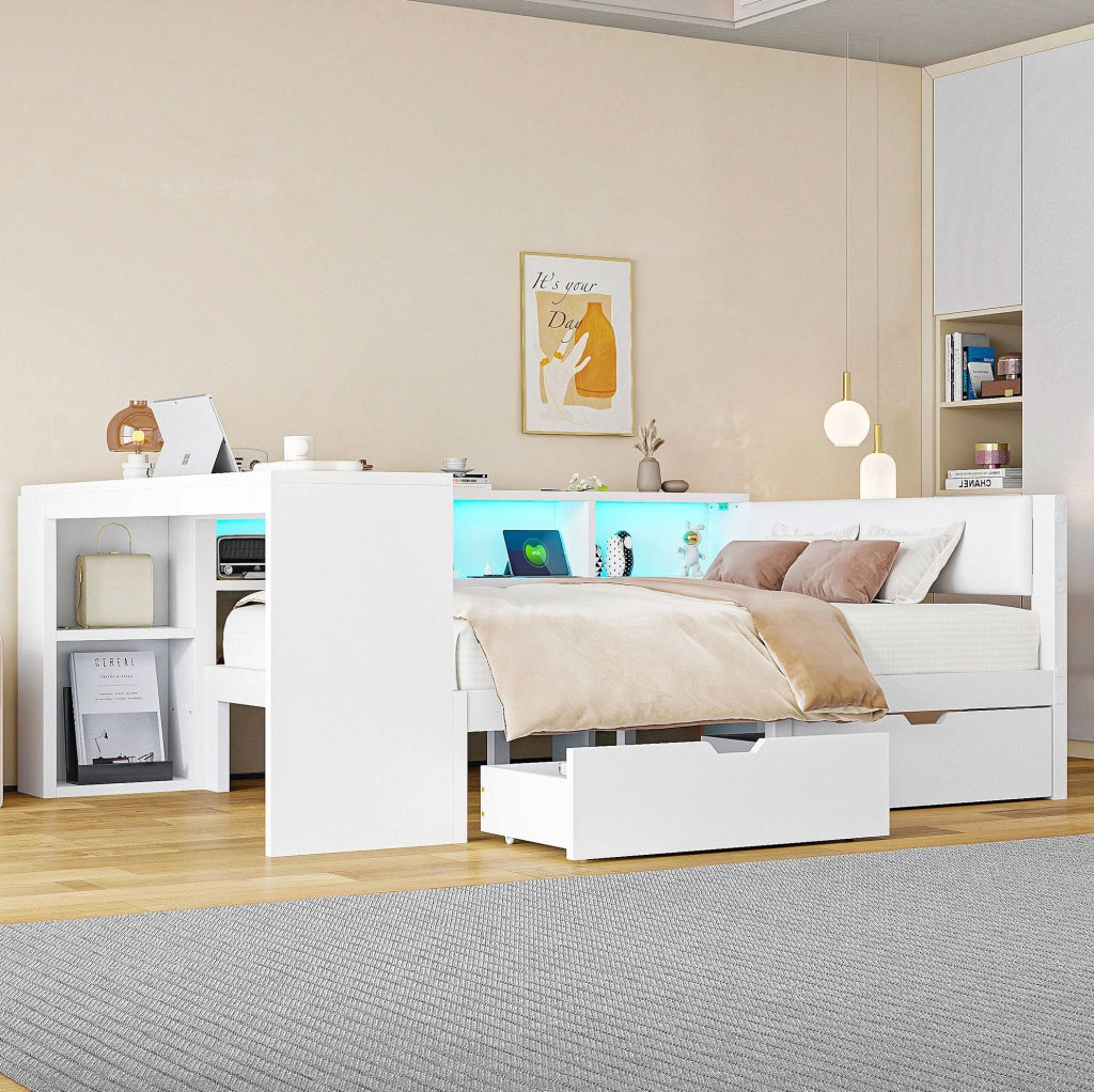 Letto a piattaforma 140x200 cm con testiera imbottita; scaffali; 2 cassetti; USB e LED; bianco