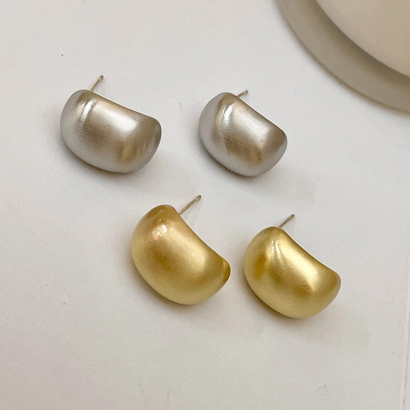Orecchini ad ago in argento S925 - Texture metallica opaca spazzolata, dolce e raffinata, stile minimalista e sofisticato
