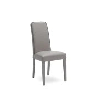 E-STYLO Sedia in similpelle grigio chiaro con bordino grigio scuro e gambe in legno di faggio laccato, imbottita, 59cm X 46cm H. 99cm.