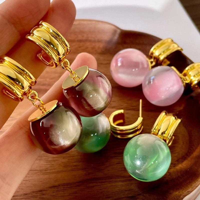 Lussuosi orecchini a sfera con pietre naturali iridescenti e cristalli
