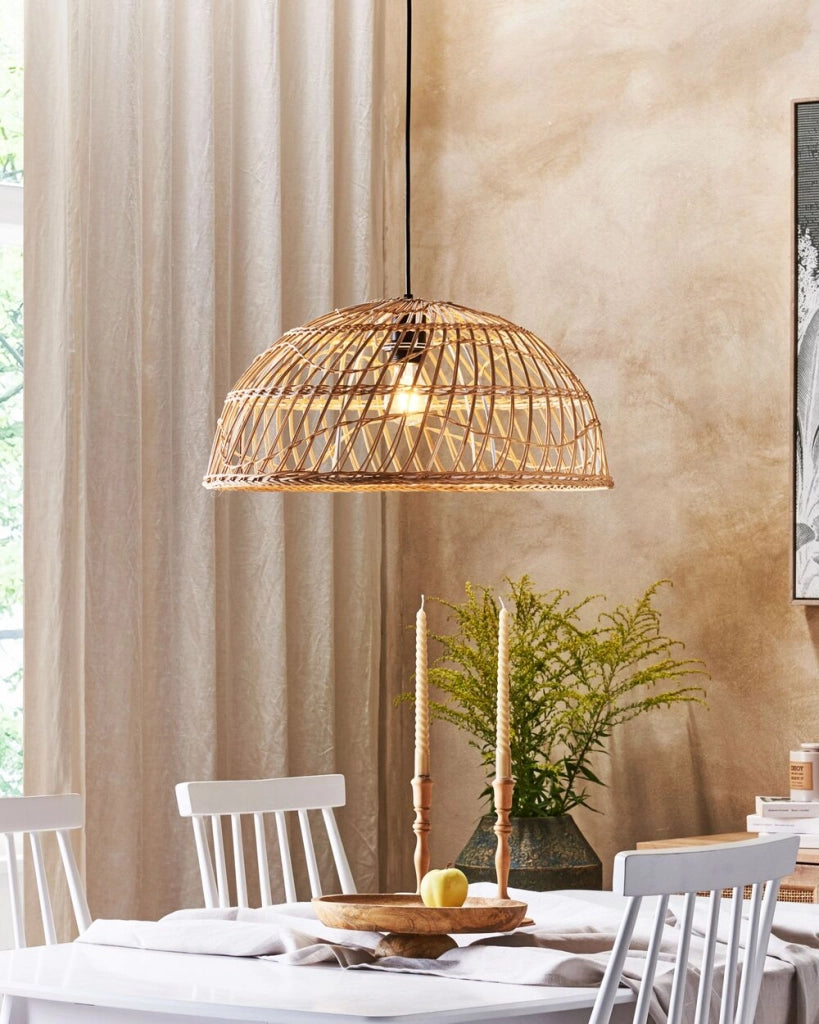 Lampadario in rattan naturale di colore beige123 cm con paralume traforato