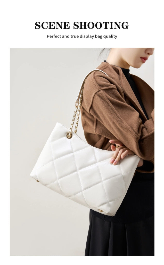Borsa a tracolla da donna in vera pelle, colore bianco.
