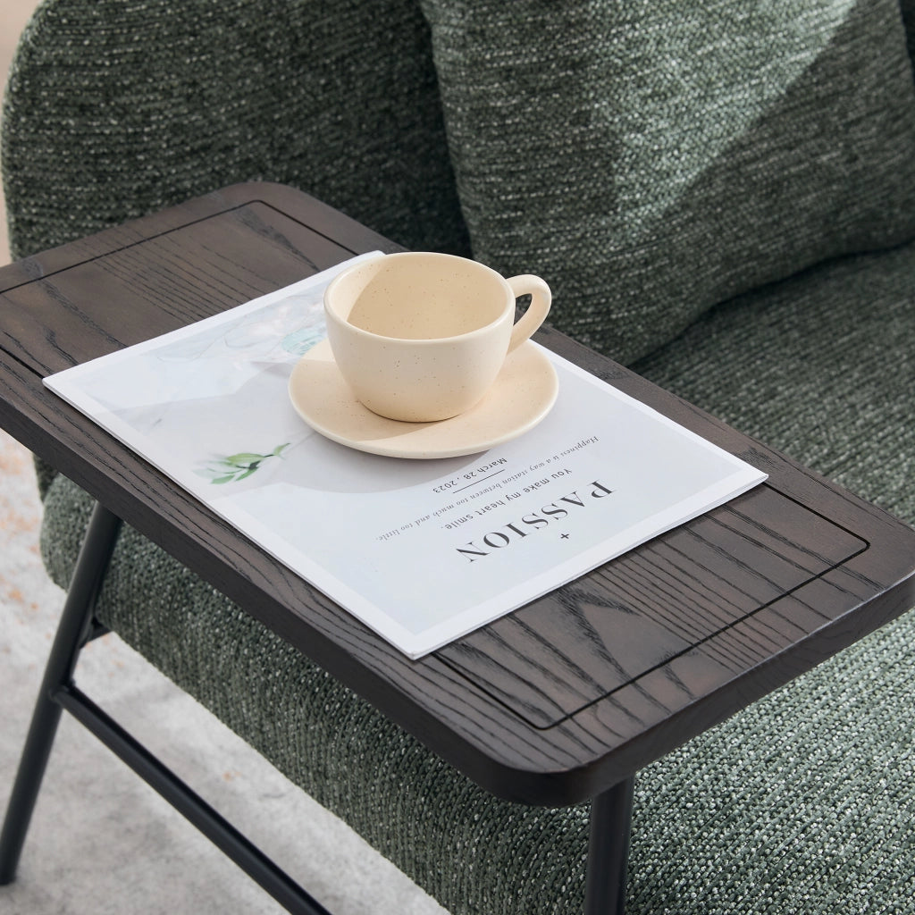 Poltrona con tavolino laterale e tasche laterali; seduta confortevole in chenille; verde smeraldo